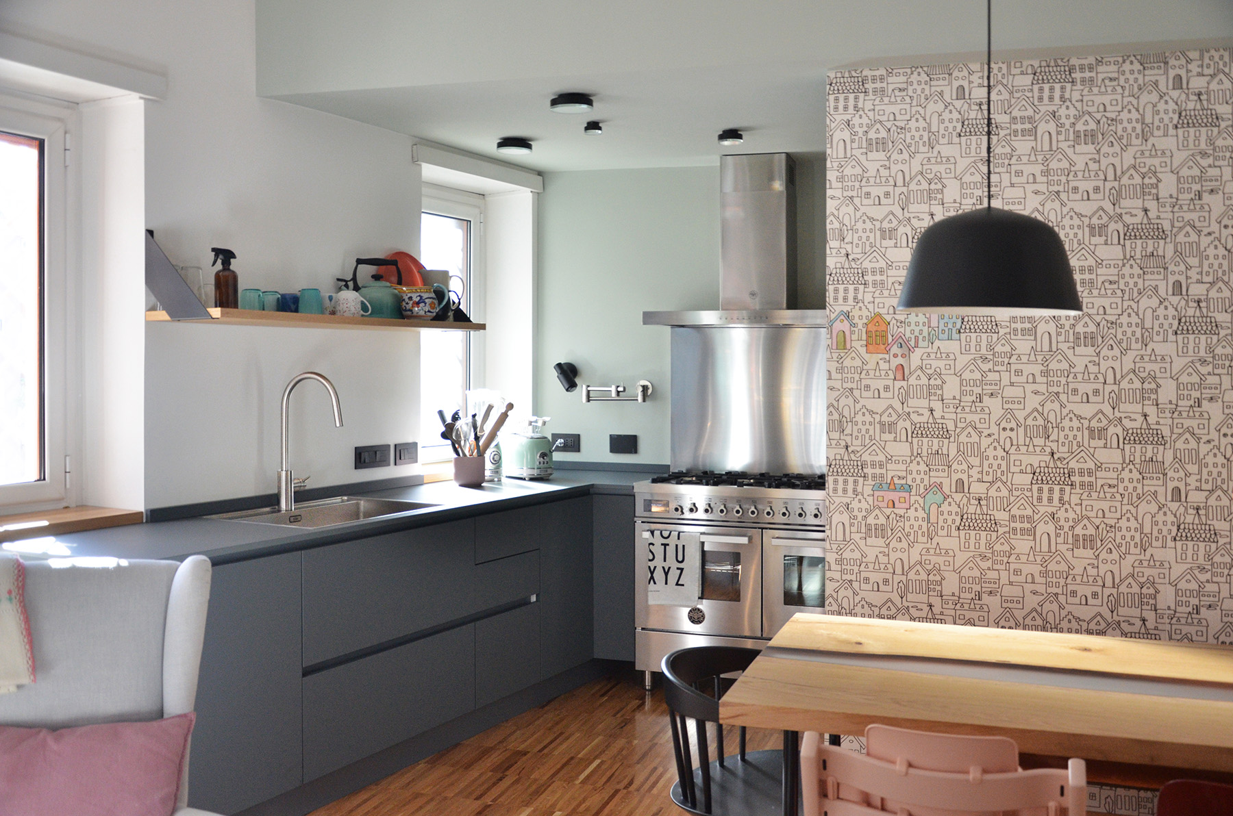 Referenza Mina: cucina designoutfit con rubinetti inox